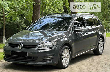 Универсал Volkswagen Golf 2014 в Сваляве