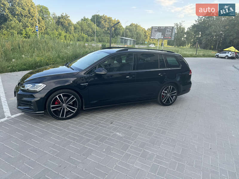 Универсал Volkswagen Golf 2018 в Виннице