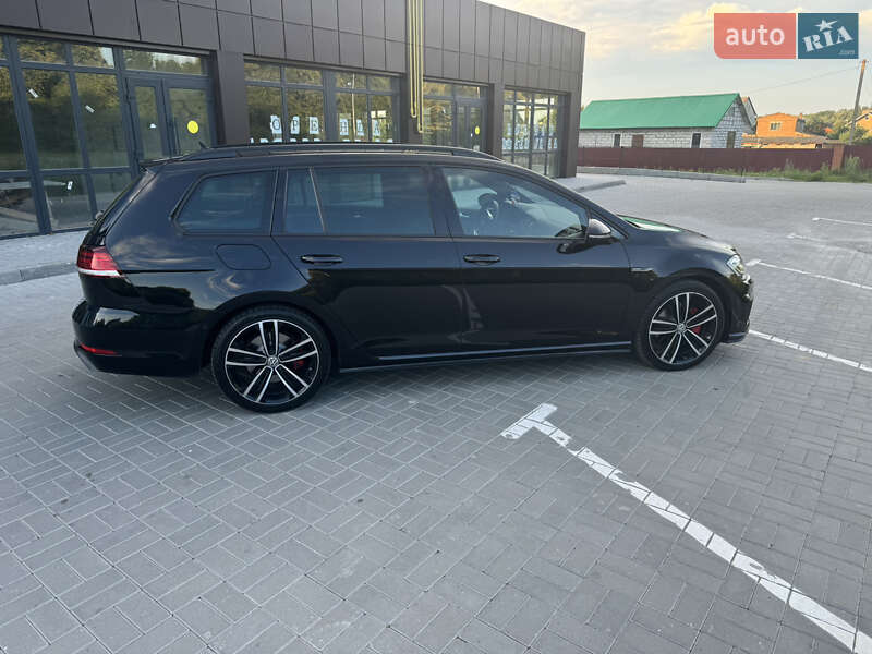 Универсал Volkswagen Golf 2018 в Виннице