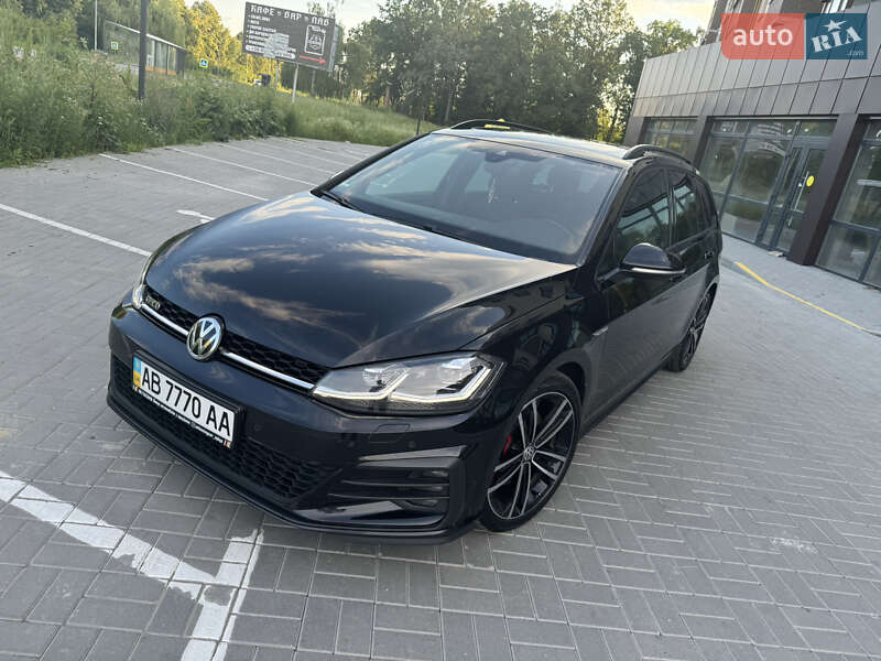 Универсал Volkswagen Golf 2018 в Виннице