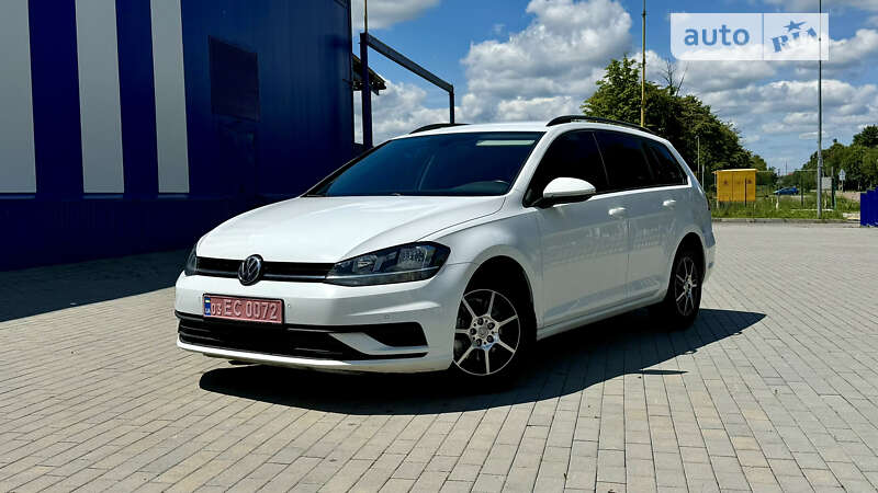 Універсал Volkswagen Golf 2019 в Калуші