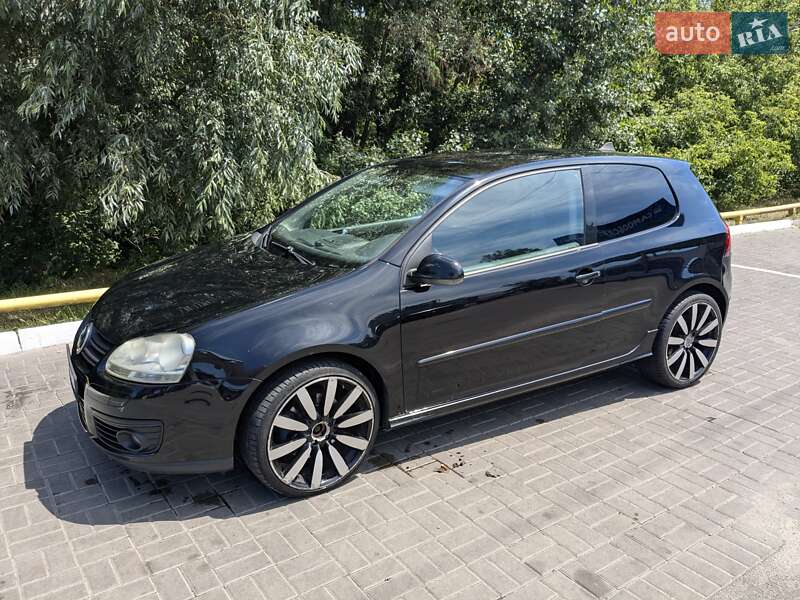 Хетчбек Volkswagen Golf 2007 в Києві