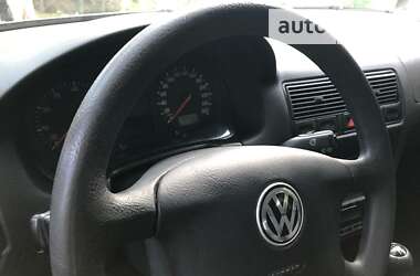 Хетчбек Volkswagen Golf 2002 в Мукачевому