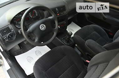 Хетчбек Volkswagen Golf 2001 в Бердичеві