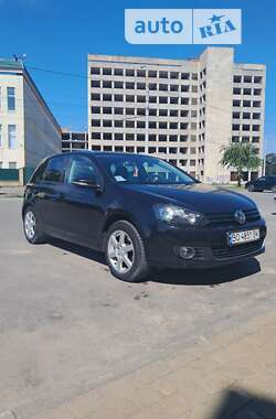 Хэтчбек Volkswagen Golf 2010 в Тернополе