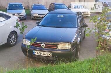 Хэтчбек Volkswagen Golf 2001 в Киеве