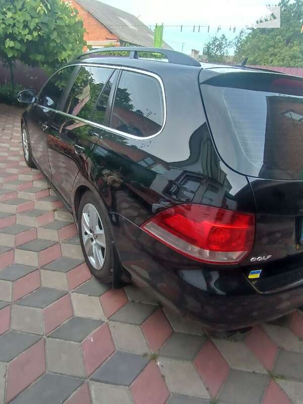 Універсал Volkswagen Golf 2009 в Києві