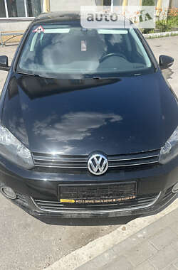 Хэтчбек Volkswagen Golf 2010 в Львове