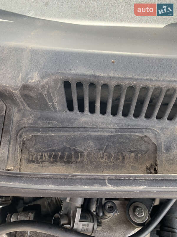 Универсал Volkswagen Golf 2001 в Крюковщине