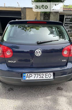 Хетчбек Volkswagen Golf 2005 в Львові