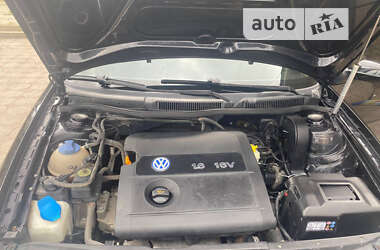 Хетчбек Volkswagen Golf 2003 в Татарбунарах