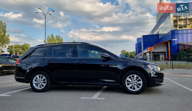 Универсал Volkswagen Golf 2016 в Днепре