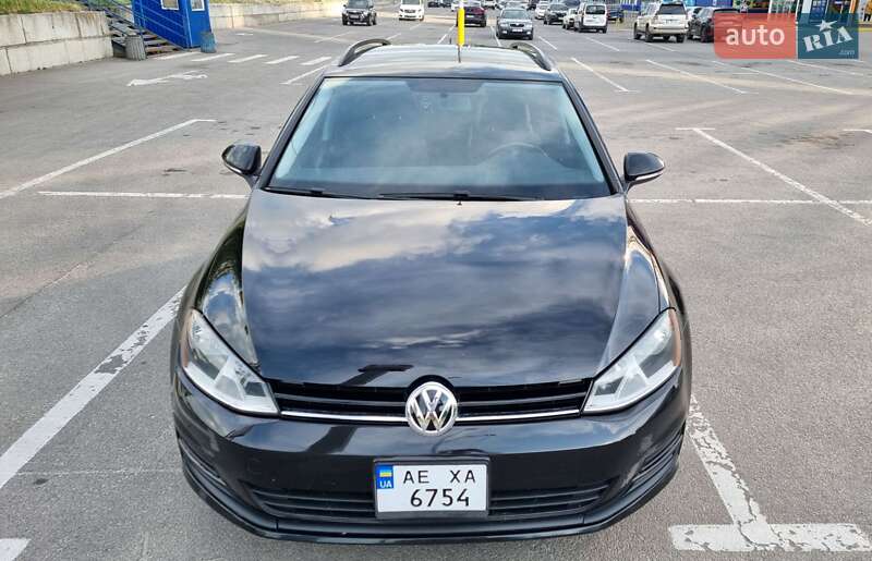 Универсал Volkswagen Golf 2016 в Днепре