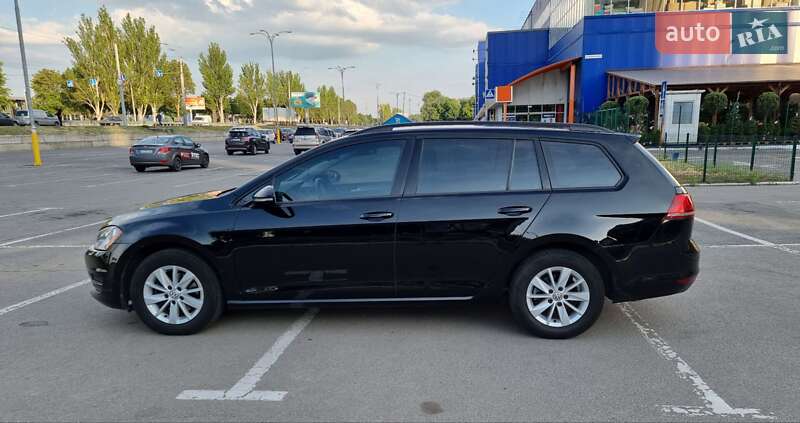 Универсал Volkswagen Golf 2016 в Днепре