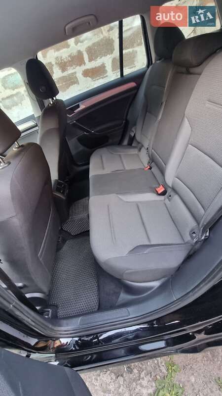 Универсал Volkswagen Golf 2016 в Днепре