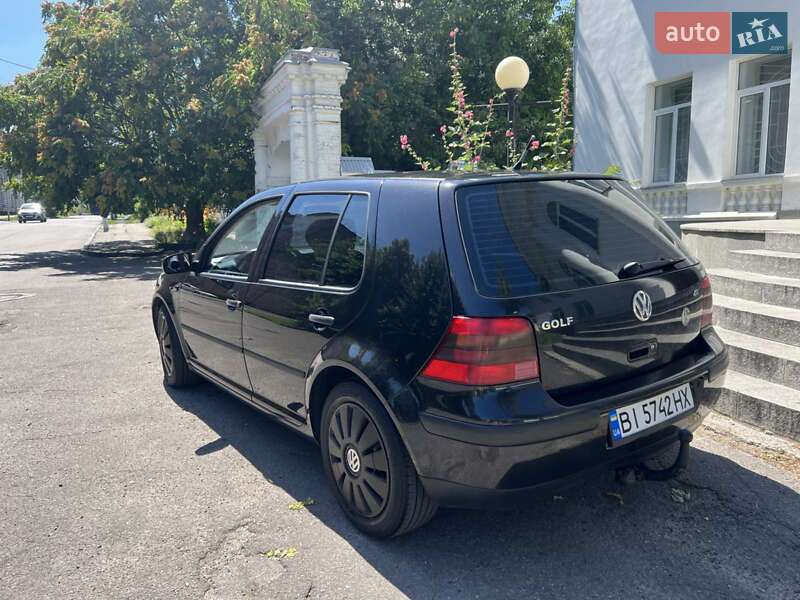 Хэтчбек Volkswagen Golf 2000 в Полтаве
