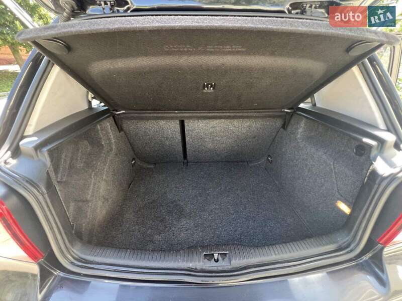Хэтчбек Volkswagen Golf 2000 в Полтаве