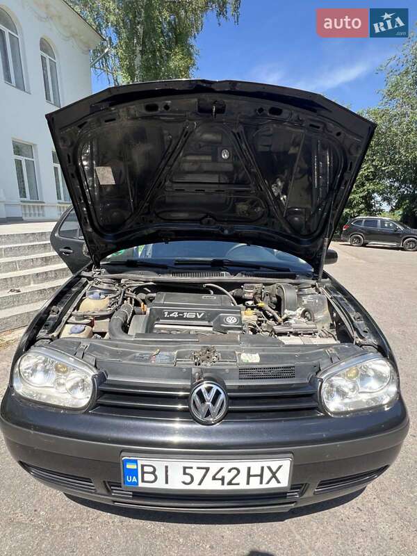 Хэтчбек Volkswagen Golf 2000 в Полтаве