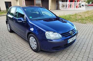 Хэтчбек Volkswagen Golf 2004 в Ивано-Франковске