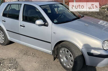 Хэтчбек Volkswagen Golf 1998 в Костополе