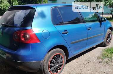 Хэтчбек Volkswagen Golf 2004 в Днепре