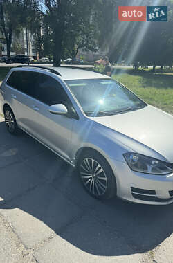 Універсал Volkswagen Golf 2013 в Львові
