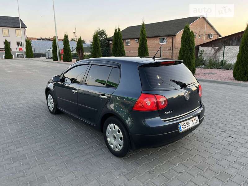 Універсал Volkswagen Golf 2005 в Вінниці