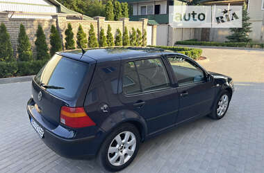 Хэтчбек Volkswagen Golf 2003 в Могилев-Подольске