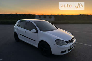 Хетчбек Volkswagen Golf 2005 в Києві