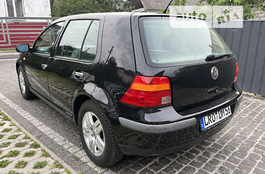 Хетчбек Volkswagen Golf 2001 в Звягелі