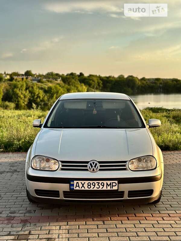 Volkswagen Golf 1998