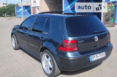 Хетчбек Volkswagen Golf 2001 в Охтирці