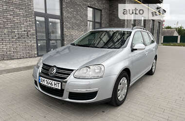 Універсал Volkswagen Golf 2009 в Житомирі