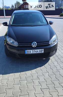 Хэтчбек Volkswagen Golf 2010 в Хмельницком