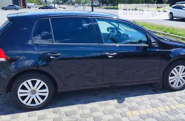 Хэтчбек Volkswagen Golf 2010 в Хмельницком