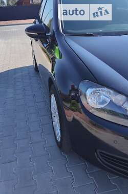 Хэтчбек Volkswagen Golf 2010 в Хмельницком