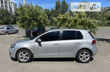 Хетчбек Volkswagen Golf 2009 в Києві