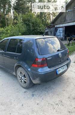 Хэтчбек Volkswagen Golf 2002 в Глухове