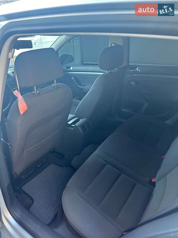 Универсал Volkswagen Golf 2006 в Кривом Роге