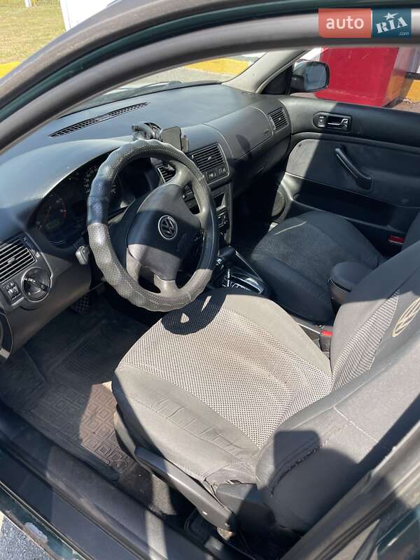 Хетчбек Volkswagen Golf 2000 в Згурівці