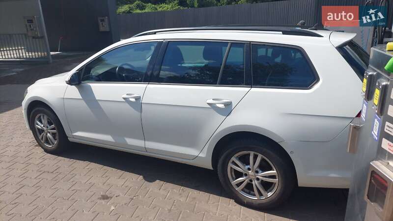 Універсал Volkswagen Golf 2014 в Львові