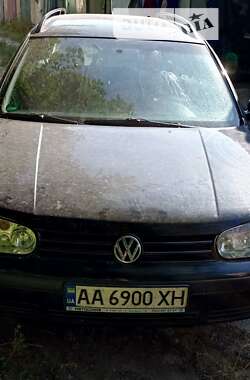 Универсал Volkswagen Golf 2002 в Киеве