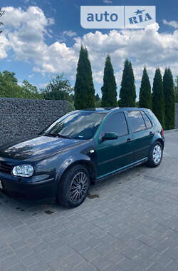 Хетчбек Volkswagen Golf 1998 в Старому Самборі