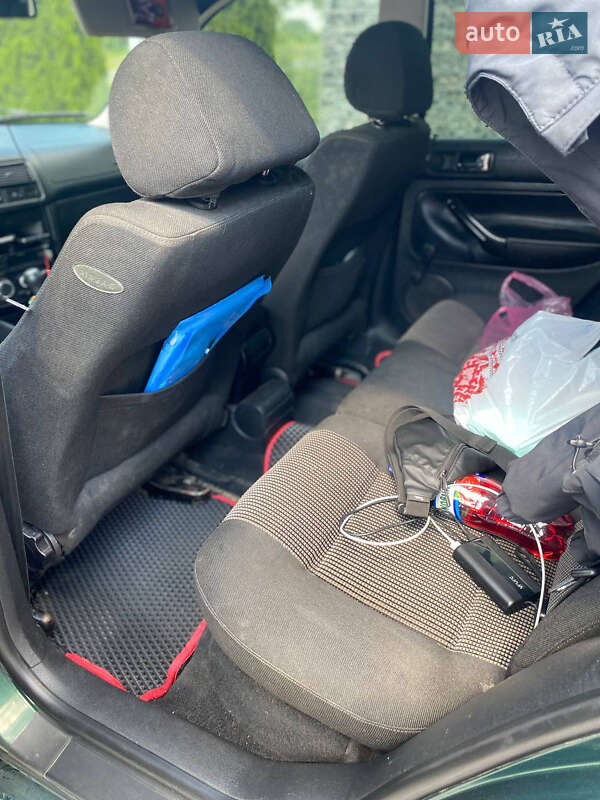 Хетчбек Volkswagen Golf 1998 в Старому Самборі