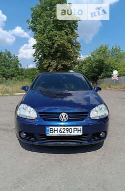 Хэтчбек Volkswagen Golf 2006 в Подольске