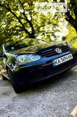 Хэтчбек Volkswagen Golf 2004 в Чернигове