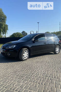 Хэтчбек Volkswagen Golf 2011 в Львове