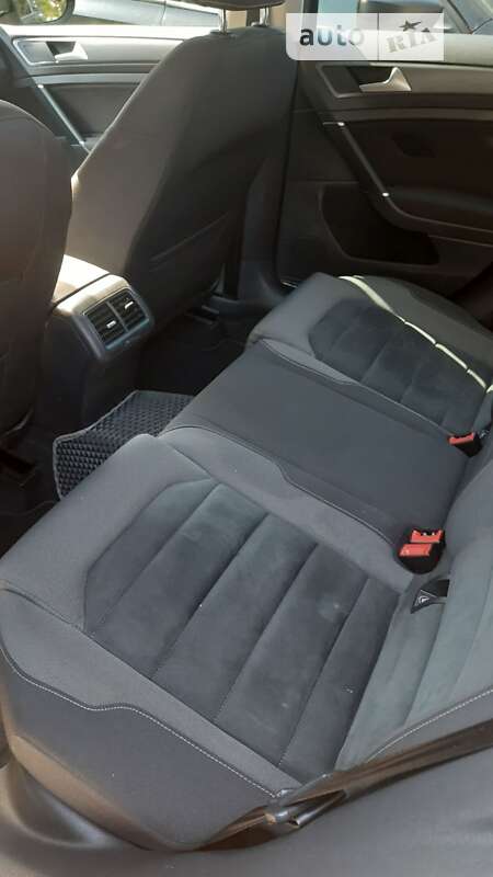 Универсал Volkswagen Golf 2017 в Львове