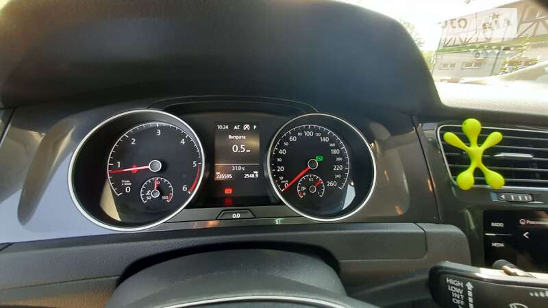 Универсал Volkswagen Golf 2017 в Львове