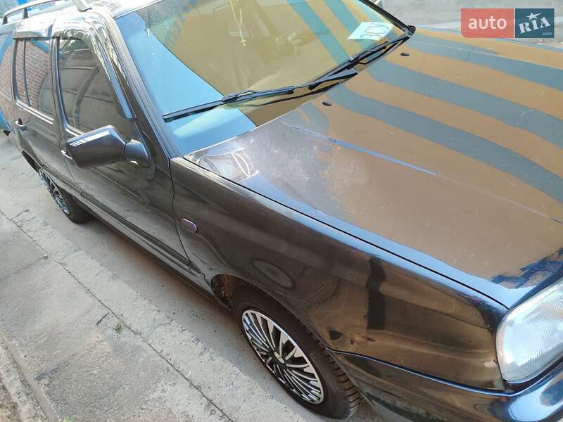 Универсал Volkswagen Golf 1997 в Львове